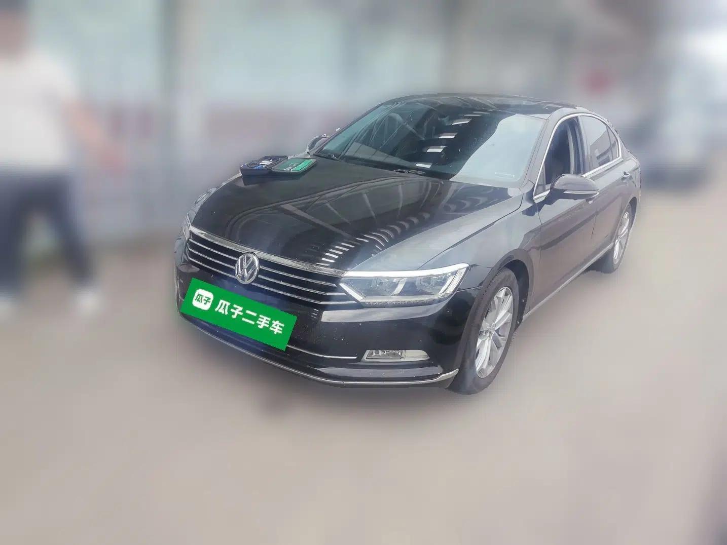 Volkswagen Magotan 2017 330TSI DSG Luxury Model — миниатюра 1