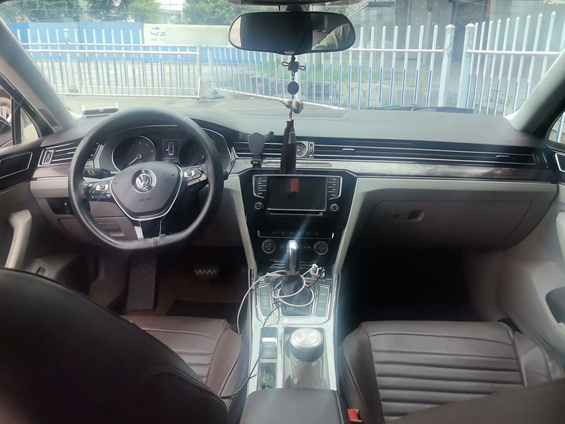 Volkswagen Magotan 2017 330TSI DSG Luxury Model — миниатюра 9