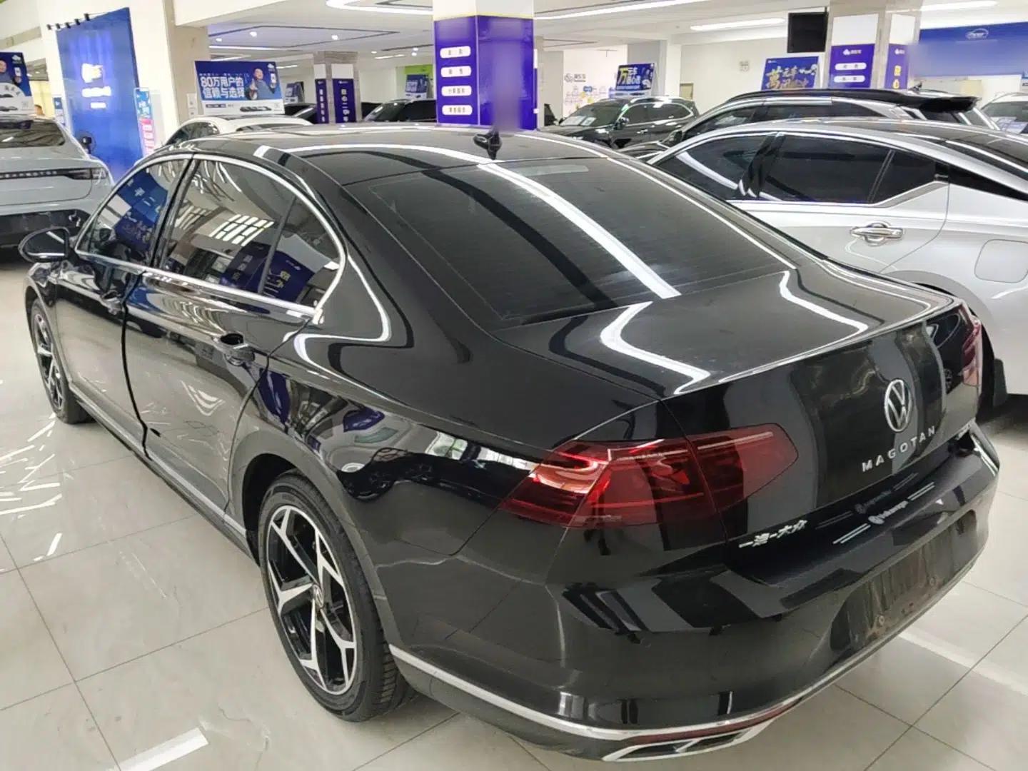Volkswagen Magotan 2023 2 Million Units Limited Edition 330TSI DSG Leading Version — миниатюра 4