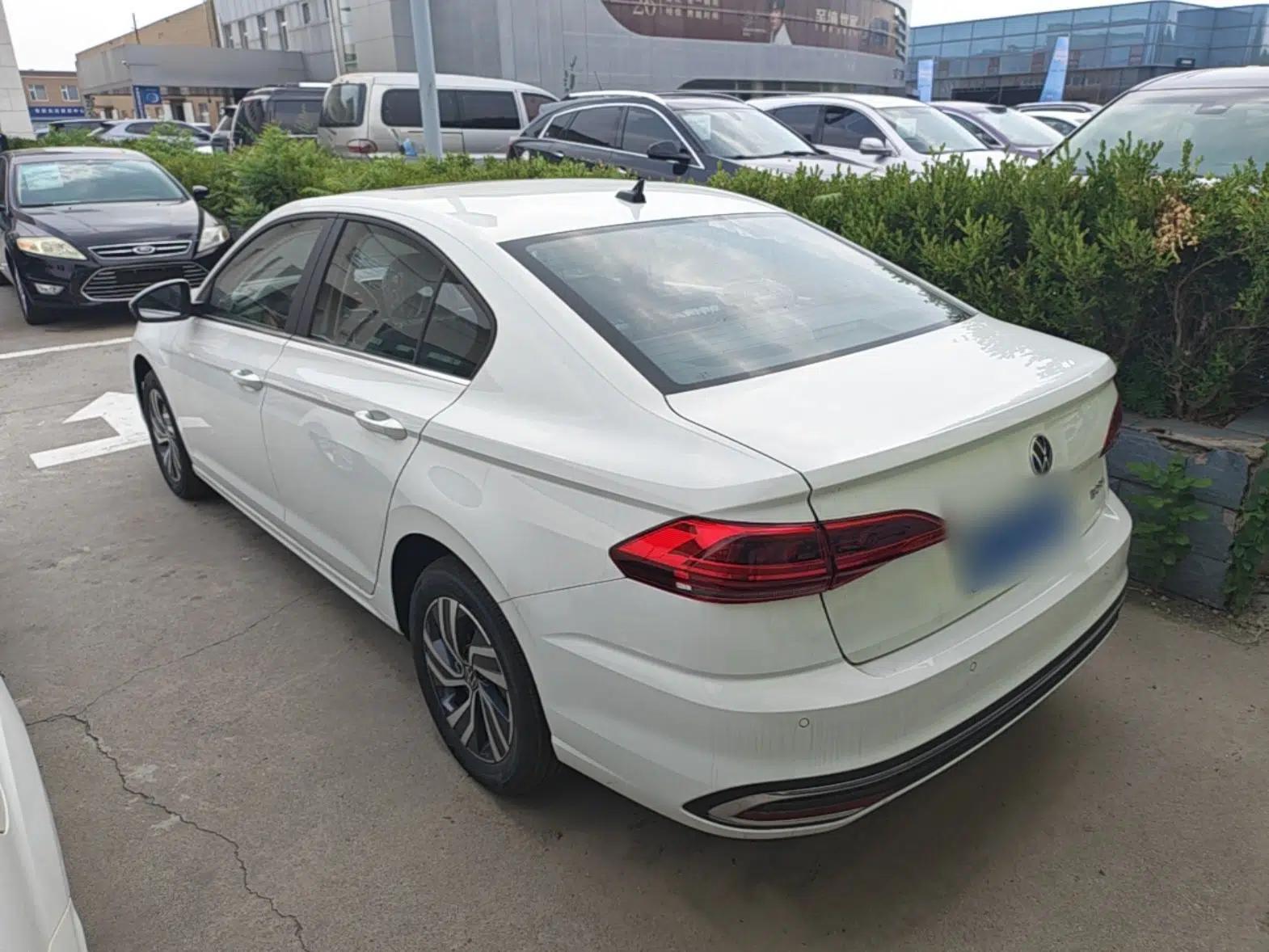Volkswagen Bora 2026 200TSI DSG Yuexing Navigation Edition — миниатюра 4