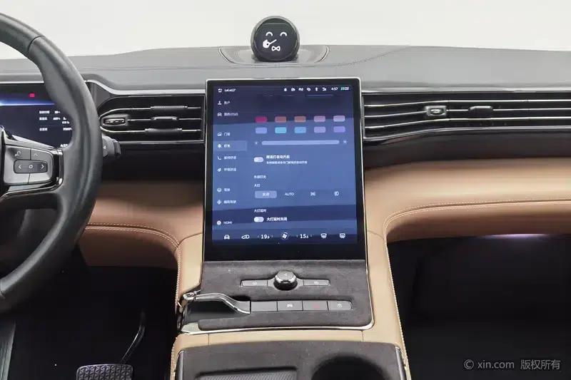 NIO ES8 2020 580KM Base Edition Six-Seat — миниатюра 9