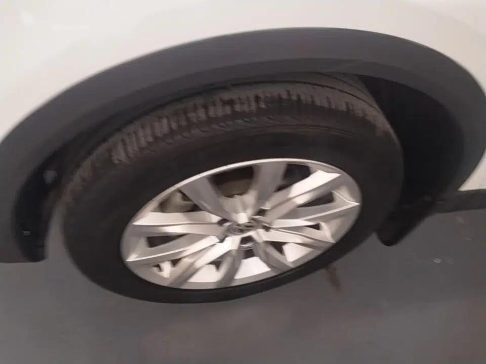 Volkswagen T-ROC 2020 280TSI DSG Two-Wheel-Drive Elite Version — миниатюра 10
