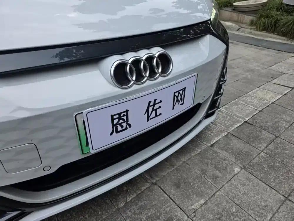 Audi e-tron GT 2023 Base Model — миниатюра 4