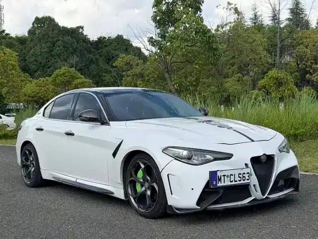 Giulia Juliet 2017 2.0T 200HP Luxury Edition