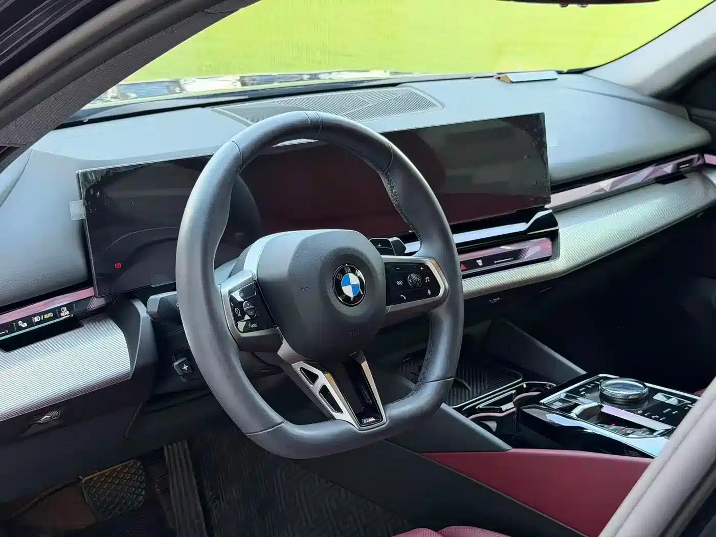 2024 BMW 5 Series Imported Model 525i M Sport Package — миниатюра 14