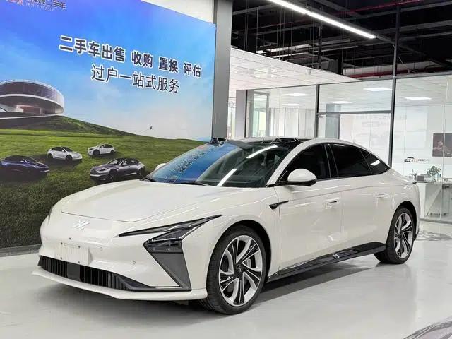 Zhiji L7 2024 MAX Ultra-Long Range Edition