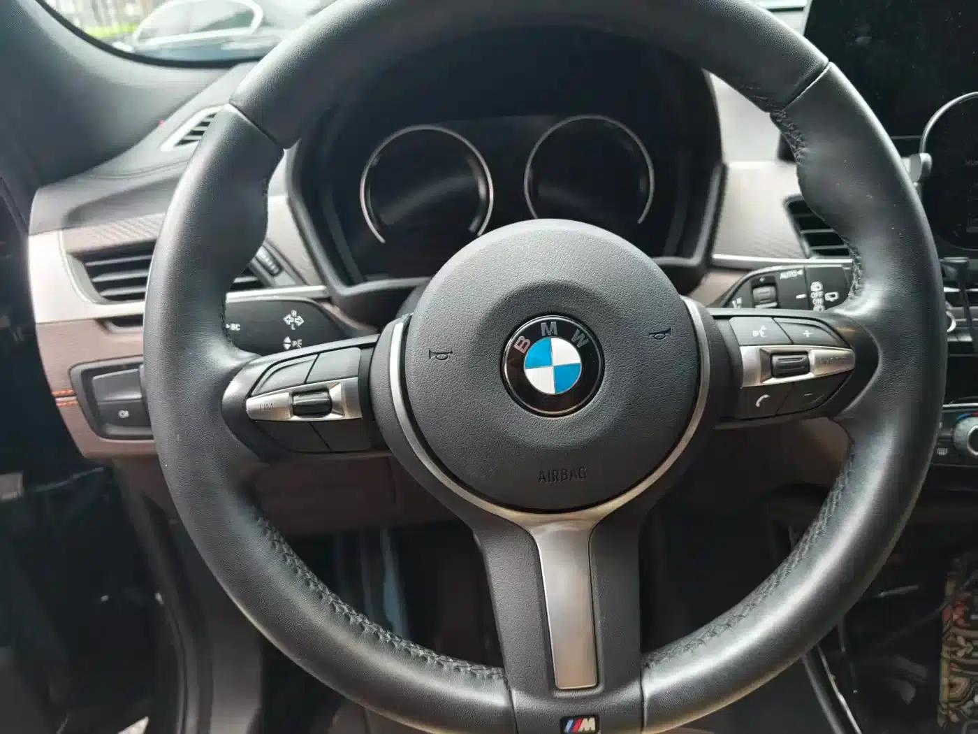 BMW X2 2022 sDrive25i Shadow Edition — миниатюра 6