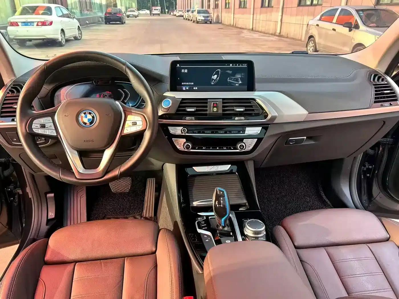 BMW iX3 2021 Leading Edition — миниатюра 7