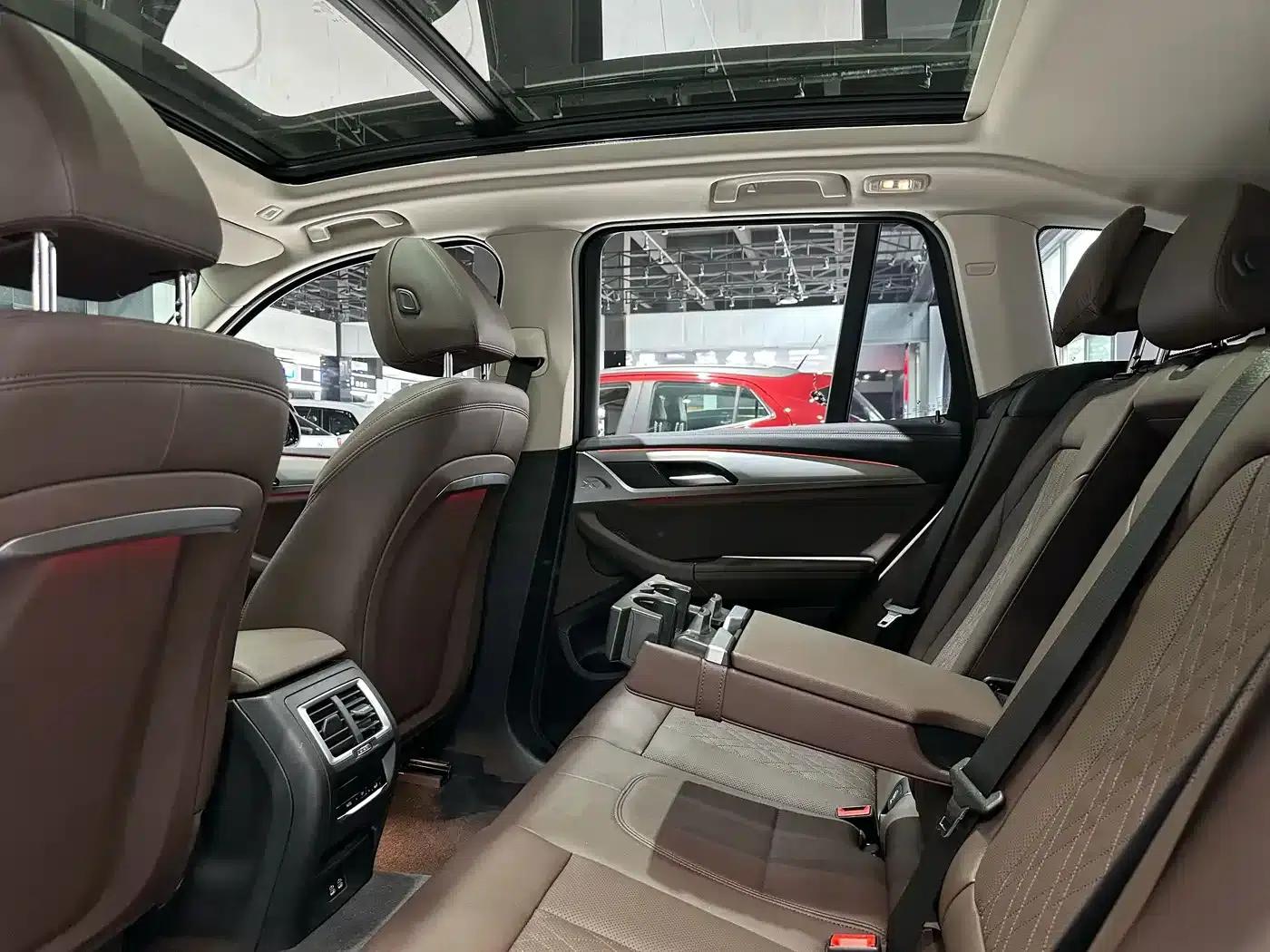 BMW iX3 2024 Pioneer Edition — миниатюра 16