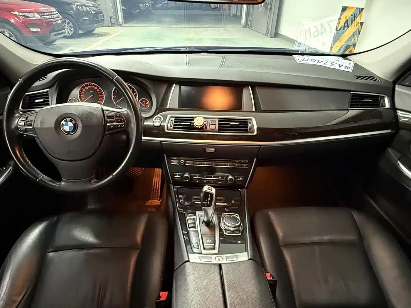 BMW 5 Series GT 2015 528i Leading Edition — миниатюра 9