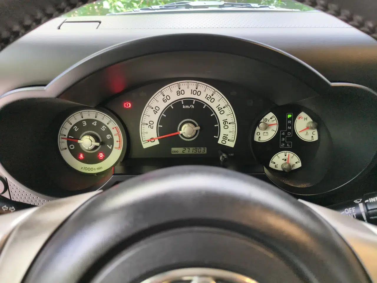 Toyota FJ Cruiser 2011 4.0L — миниатюра 11