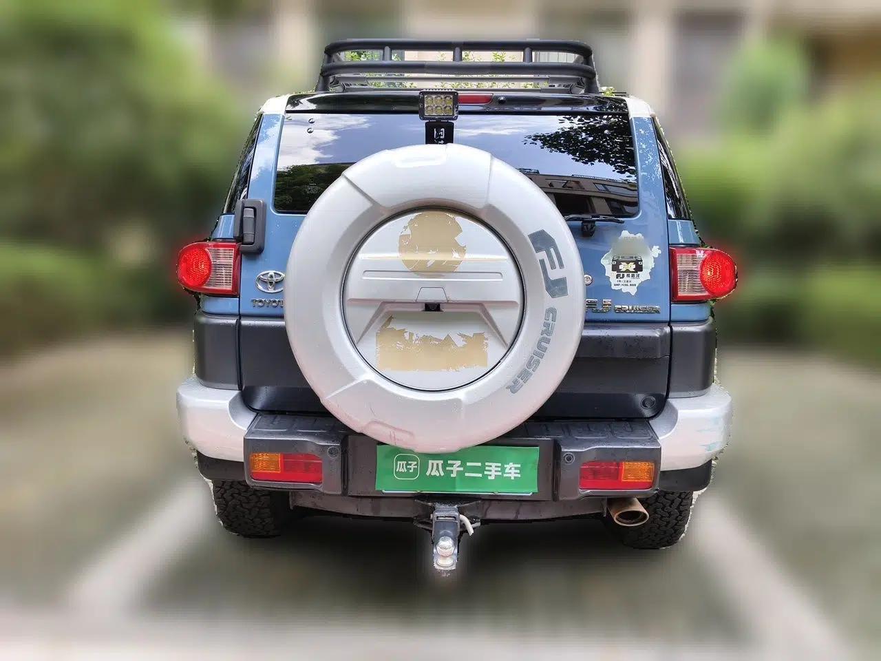Toyota FJ Cruiser 2011 4.0L — миниатюра 5