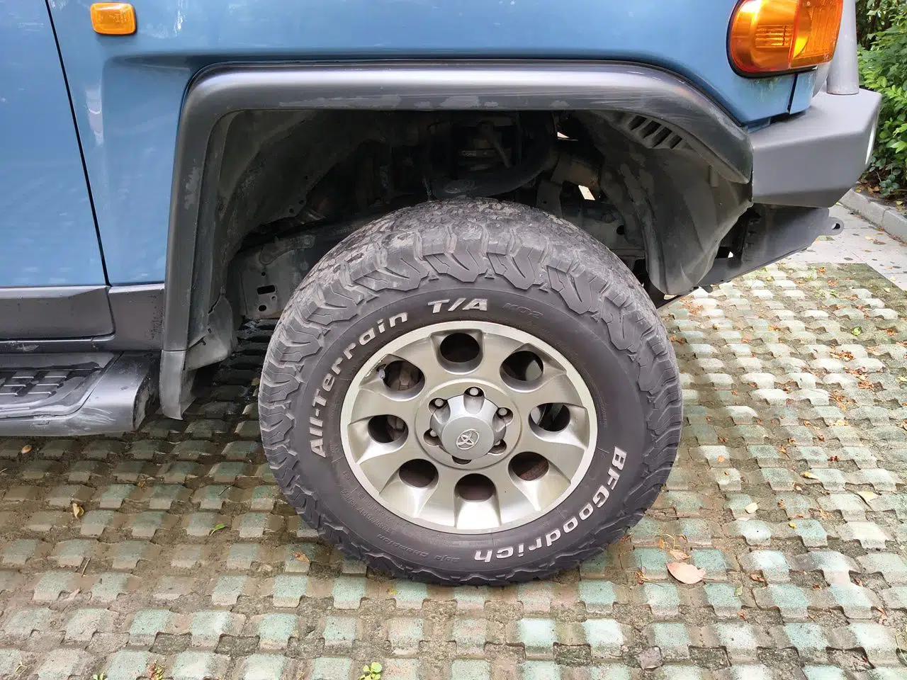 Toyota FJ Cruiser 2011 4.0L — миниатюра 8