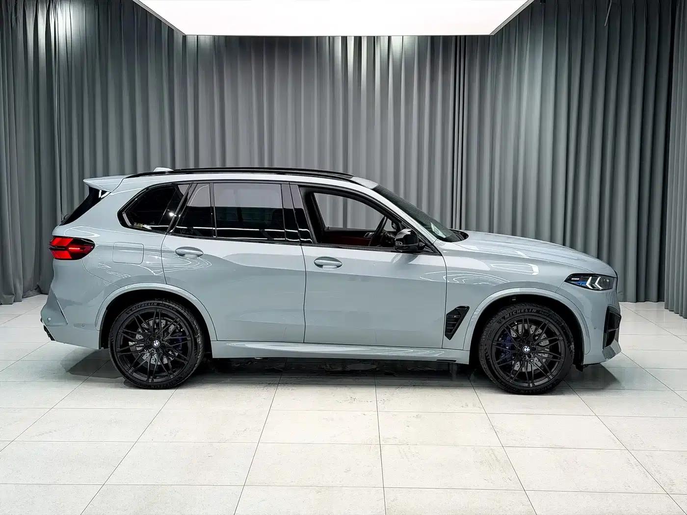 2023 BMW X5 M Competition — миниатюра 3