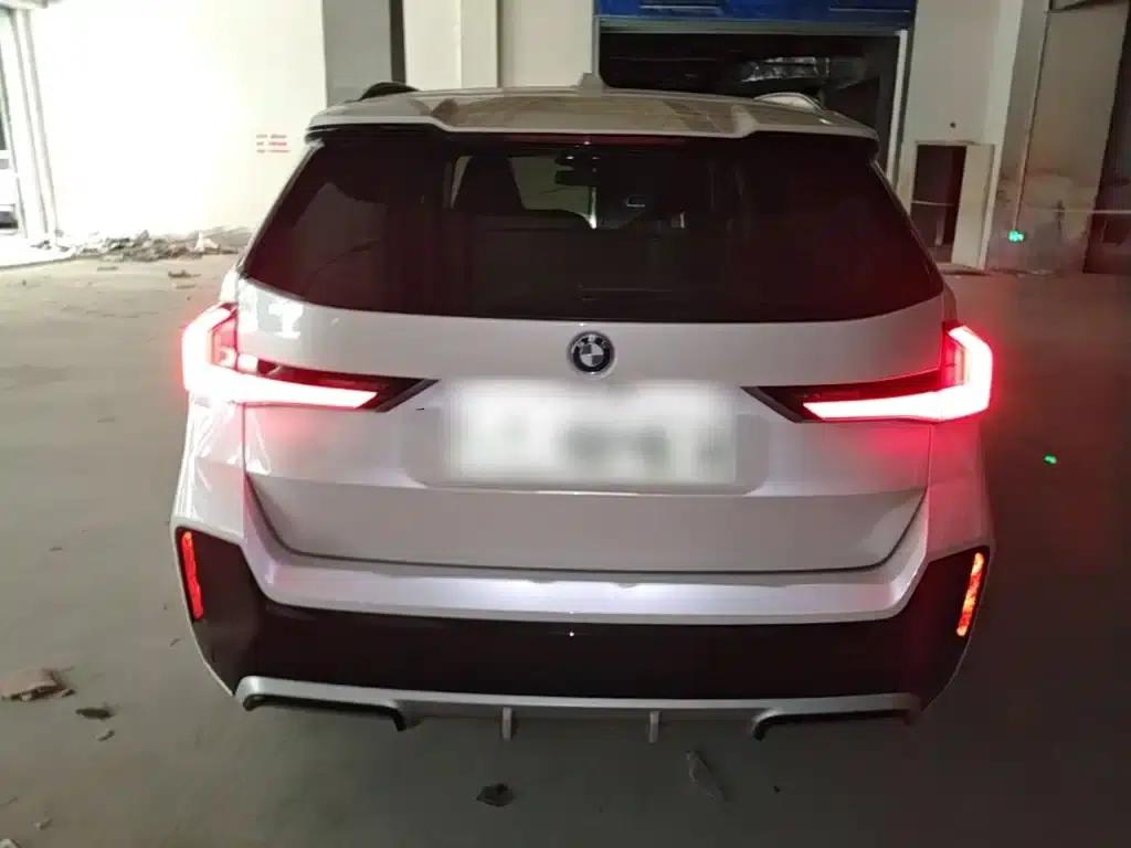 2023 BMW iX1 xDrive30L M Sport Package — миниатюра 6
