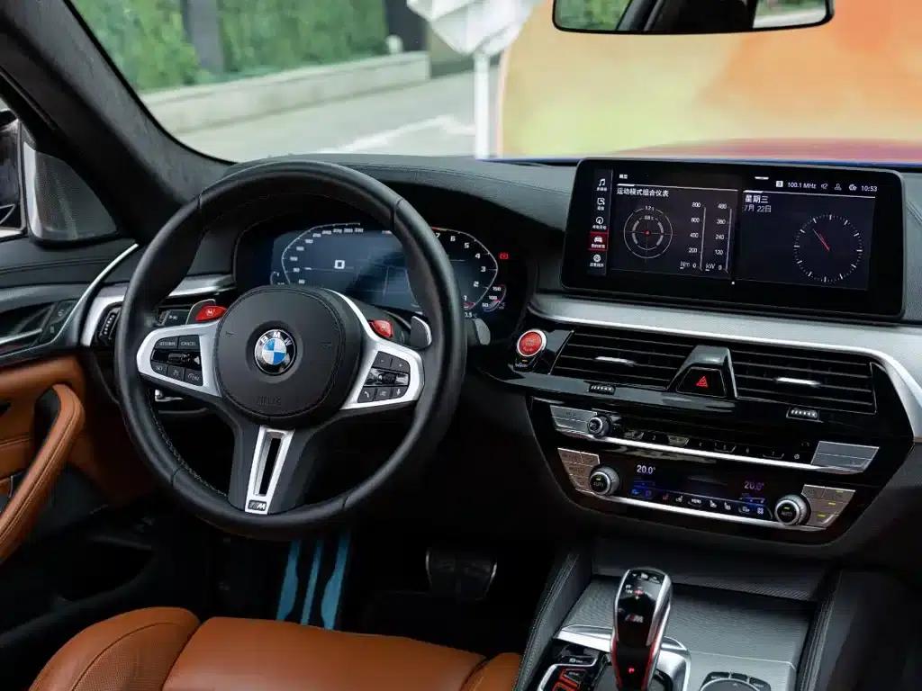 2021 BMW M5 — миниатюра 11