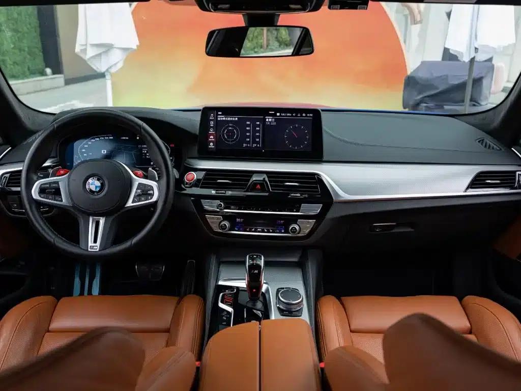 2021 BMW M5 — миниатюра 10