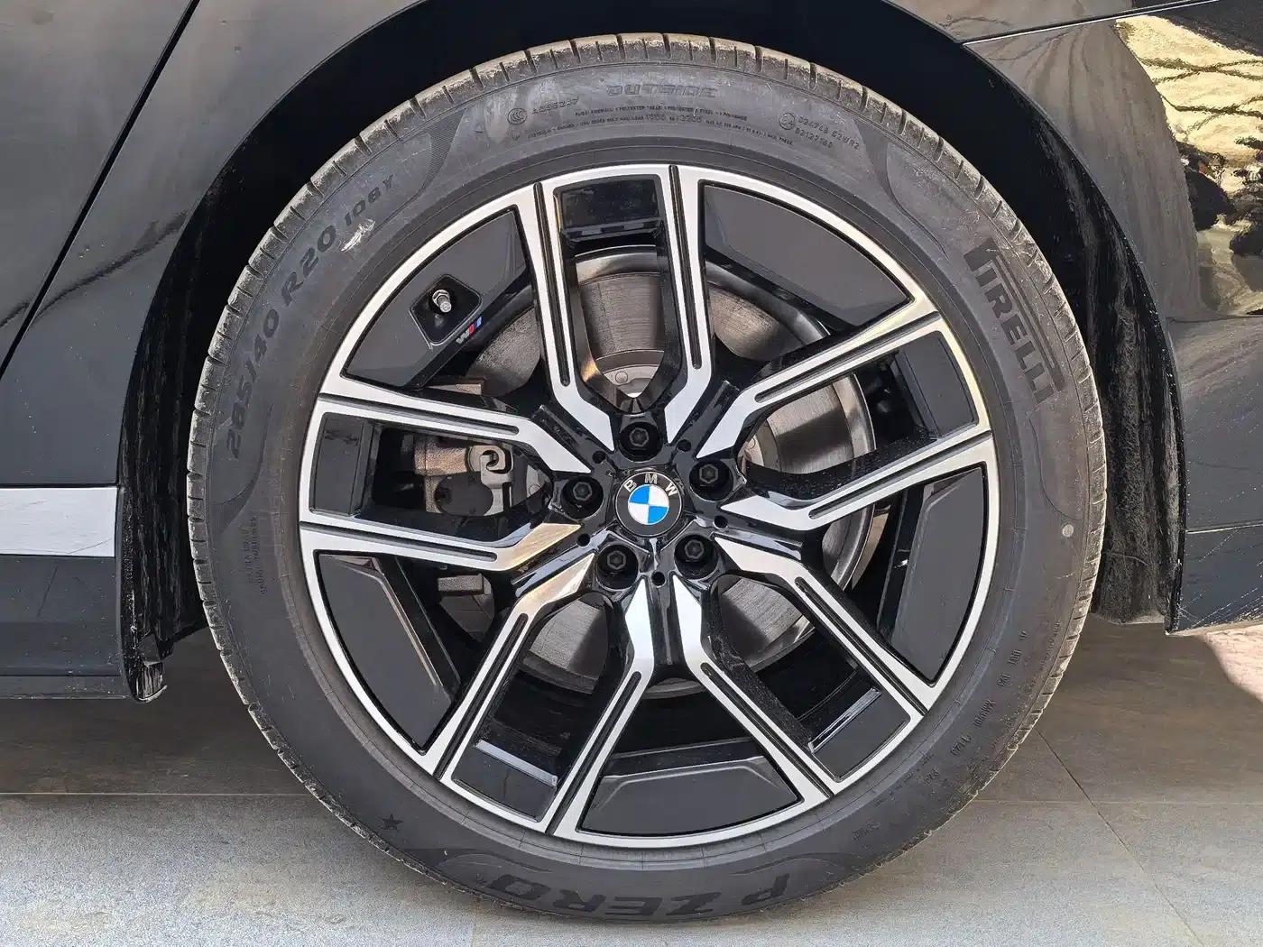 BMW i7 2023 eDrive50L Leading M Sport Package — миниатюра 7