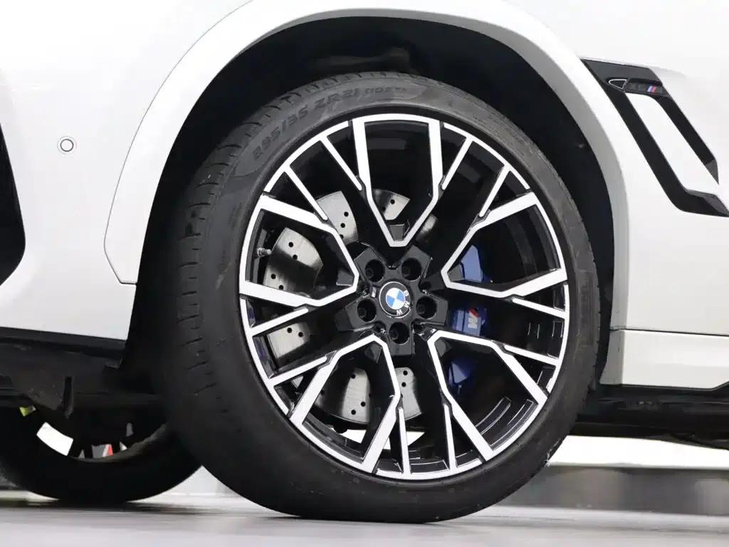 2022 BMW X6 M — миниатюра 35