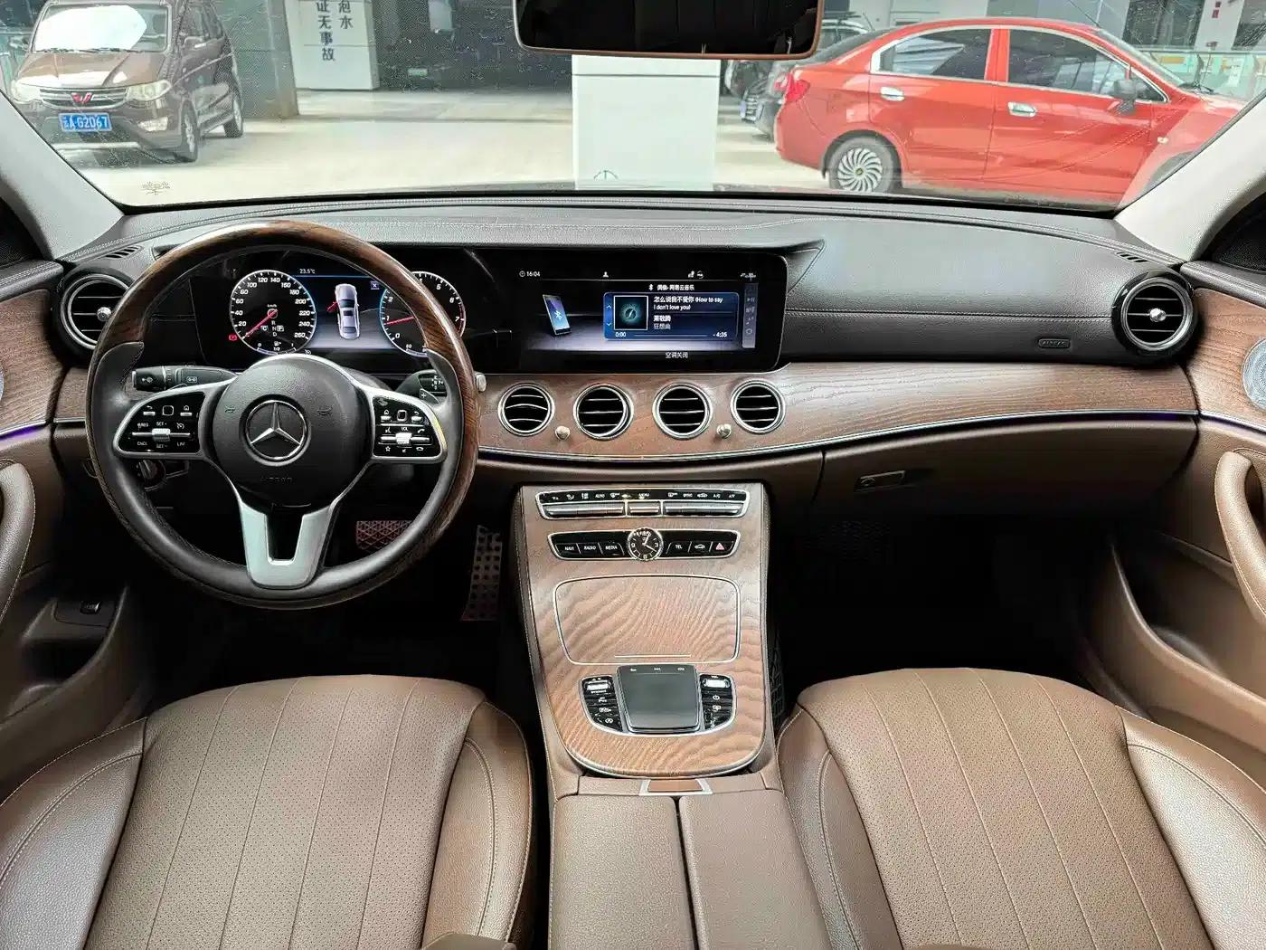Mercedes-Benz E-Class 2019 Facelift E 300 L Luxury — миниатюра 17
