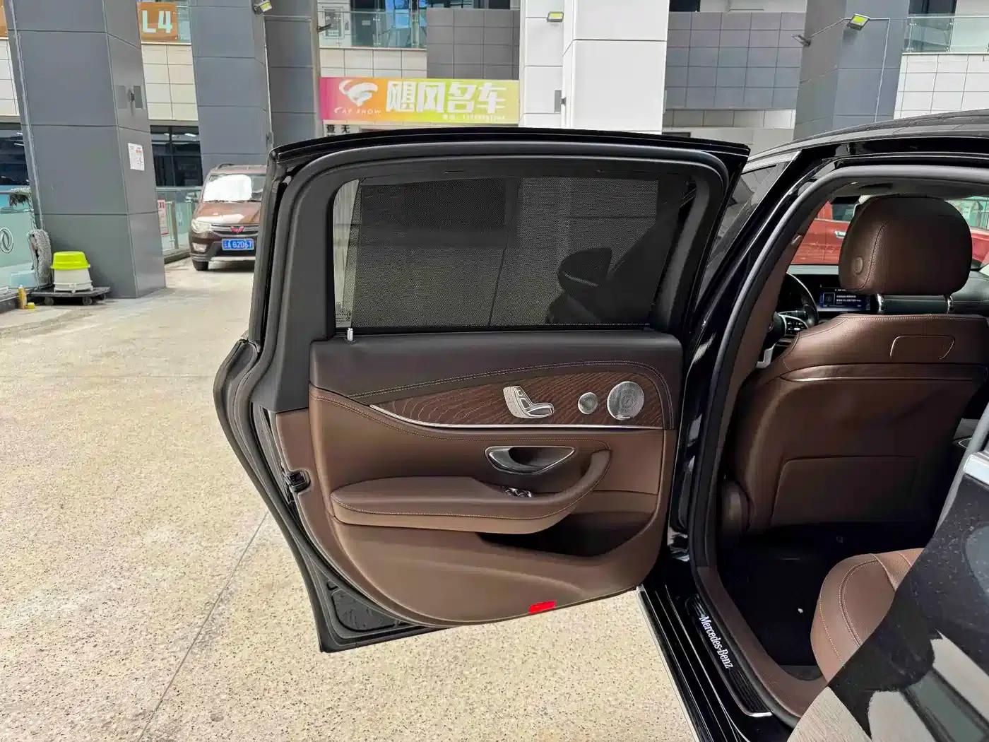 Mercedes-Benz E-Class 2019 Facelift E 300 L Luxury — миниатюра 27