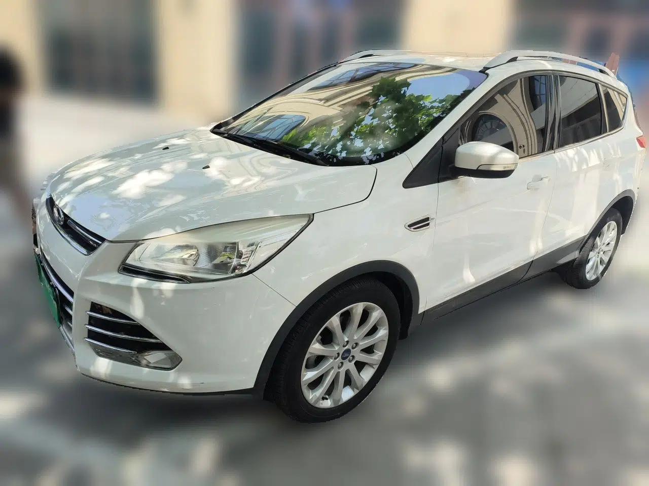 Ford Kuga 2013 1.6L GTDi Two-Wheel-Drive Trend Model — миниатюра 1