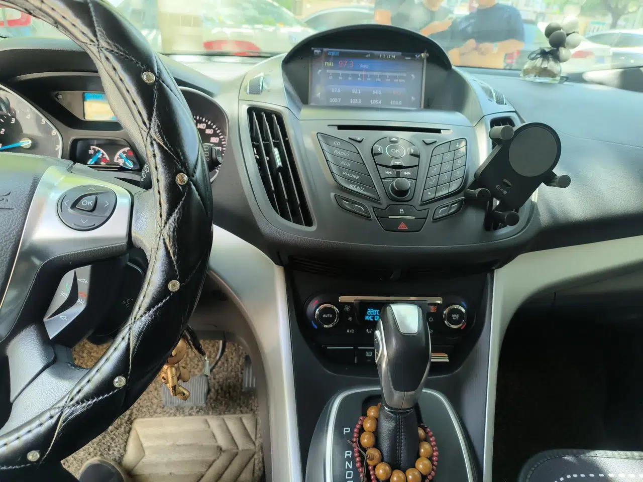 Ford Kuga 2013 1.6L GTDi Two-Wheel-Drive Trend Model — миниатюра 13