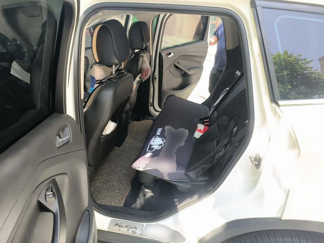 Ford Kuga 2013 1.6L GTDi Two-Wheel-Drive Trend Model — миниатюра 17