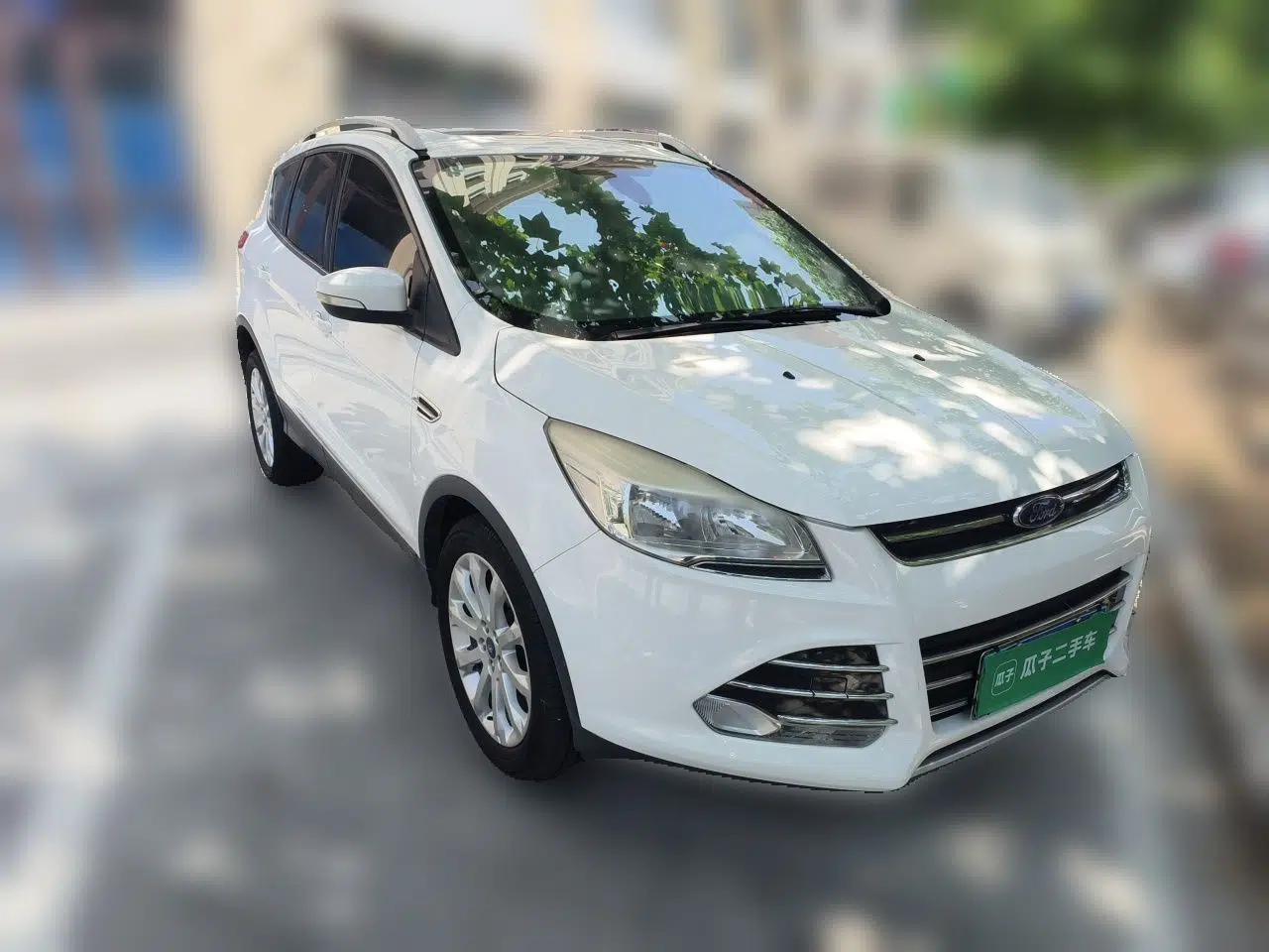 Ford Kuga 2013 1.6L GTDi Two-Wheel-Drive Trend Model — миниатюра 3