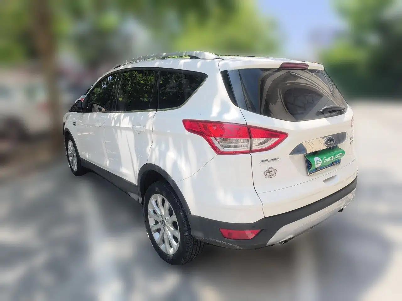 Ford Kuga 2013 1.6L GTDi Two-Wheel-Drive Trend Model — миниатюра 4