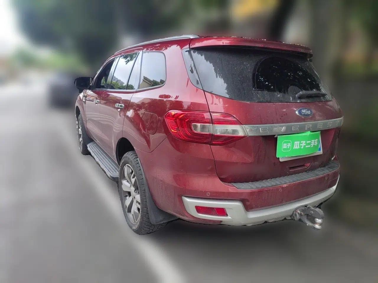 Ford Everest 2016 2.0T Gasoline Automatic 4x4 Flagship Edition — миниатюра 4