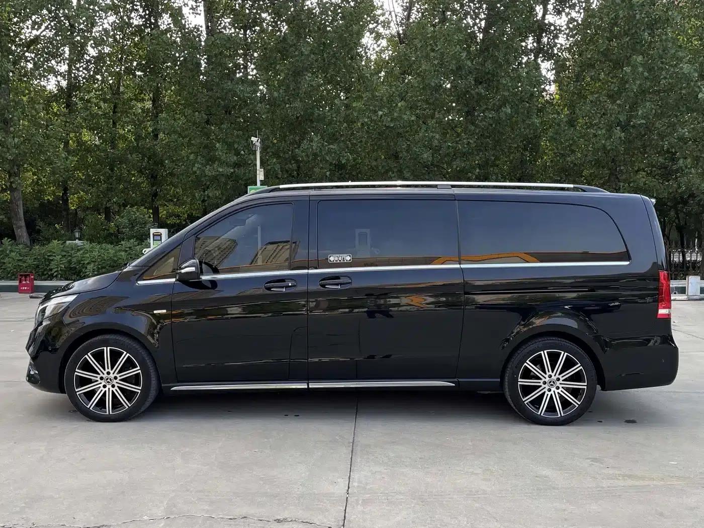 Mercedes-Benz V-Class 2022 V 260 L Long Wheelbase Luxury Edition — миниатюра 3