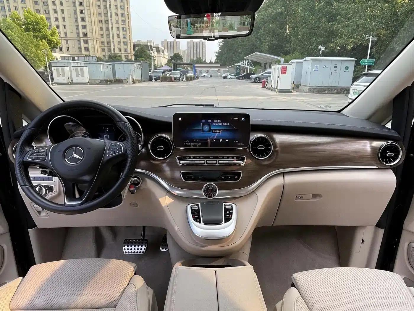 Mercedes-Benz V-Class 2022 V 260 L Long Wheelbase Luxury Edition — миниатюра 8