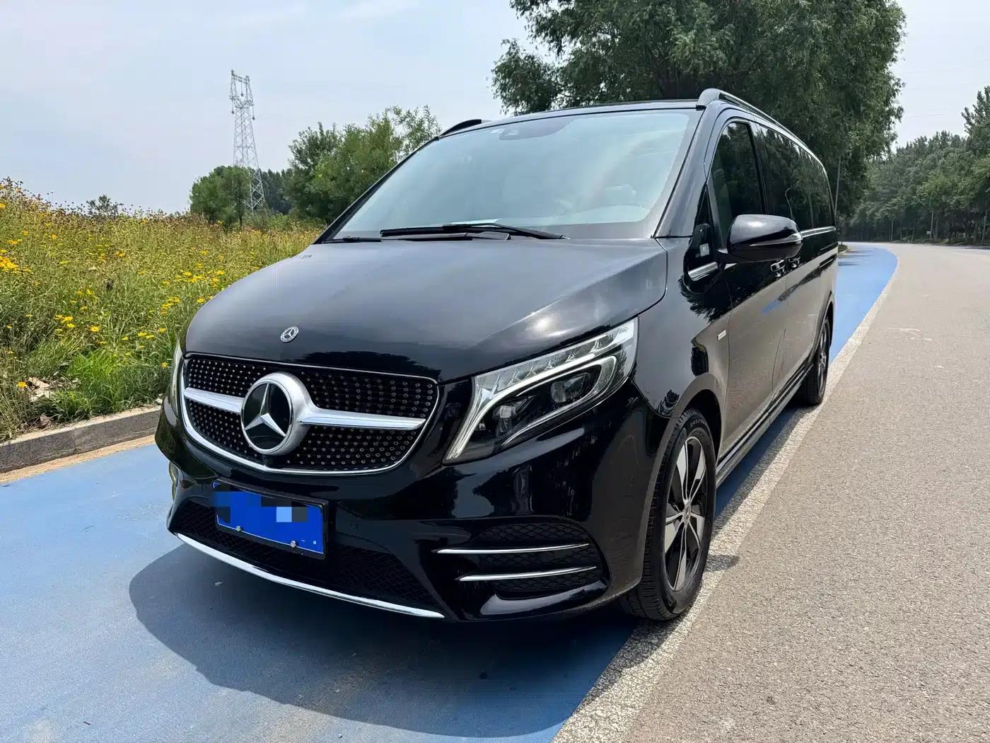 Mercedes-Benz V-Class 2020 V 260 L Long Wheelbase Luxury Edition — миниатюра 1
