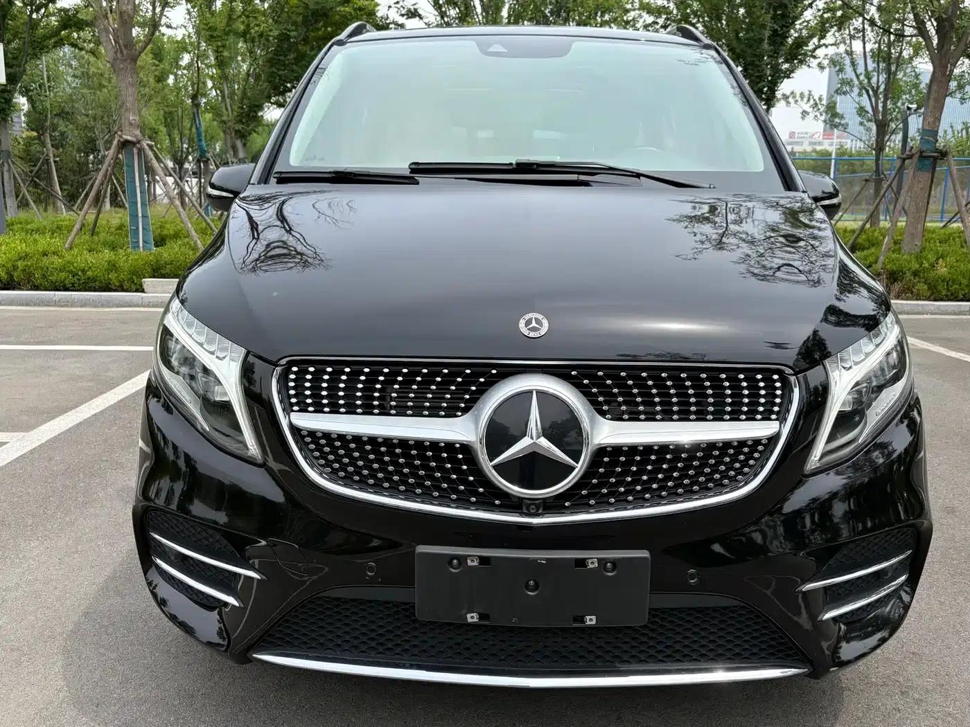 Mercedes-Benz V-Class 2022 V 260 L Long Wheelbase Luxury Edition — миниатюра 1