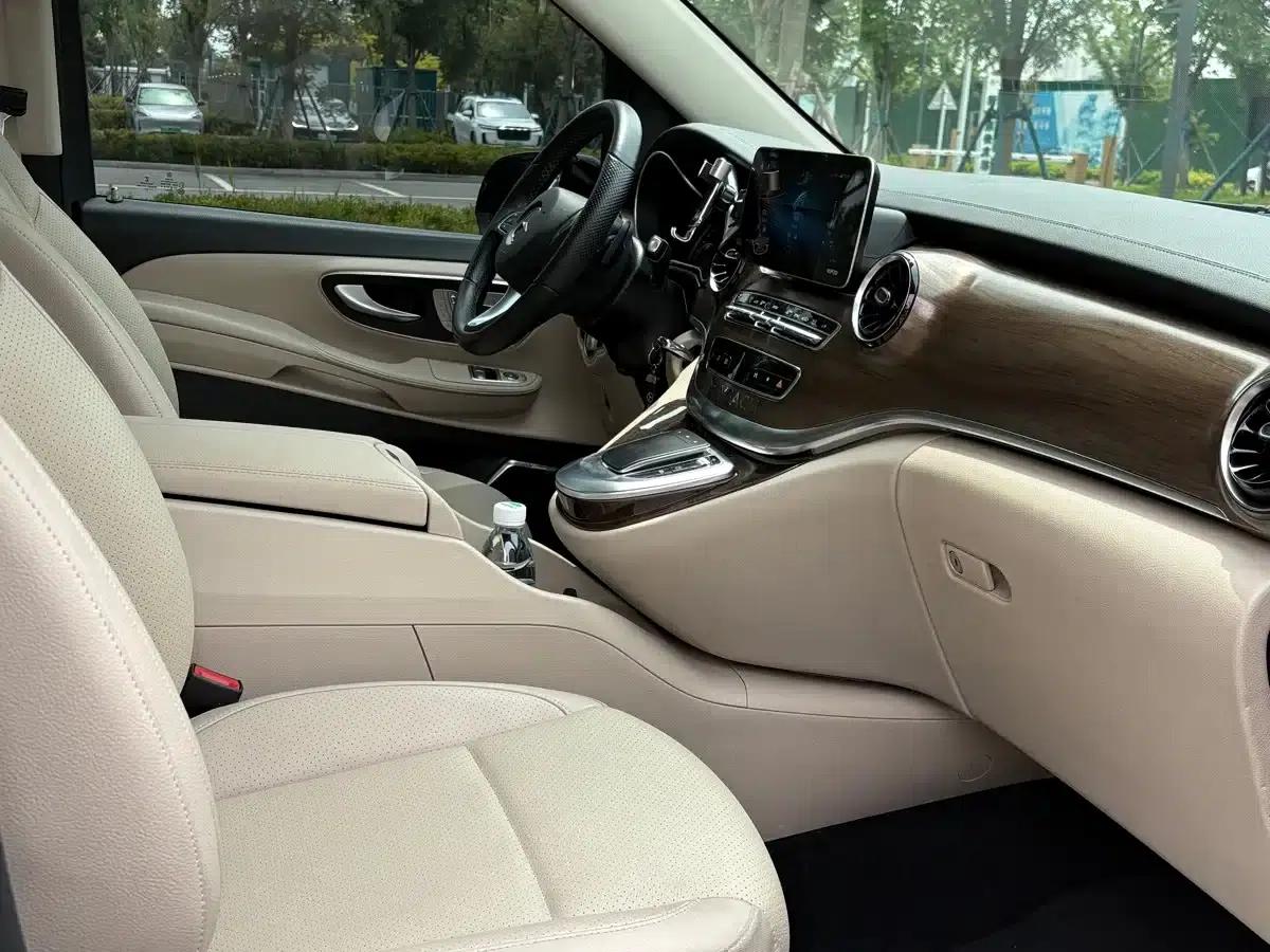Mercedes-Benz V-Class 2022 V 260 L Long Wheelbase Luxury Edition — миниатюра 8