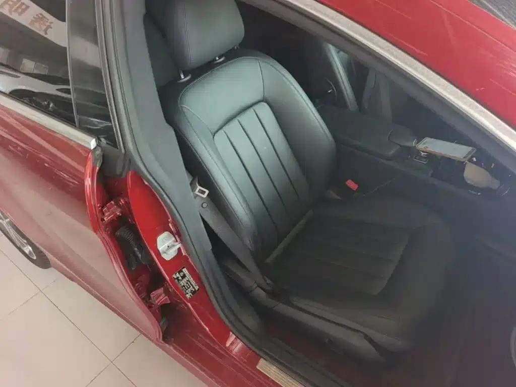 2015 Mercedes-Benz CLS 260 — миниатюра 25