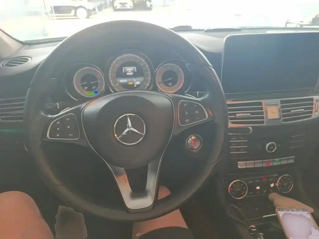 2015 Mercedes-Benz CLS 260 — миниатюра 10