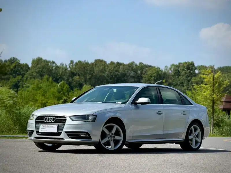 Audi A4L 2015 35 TFSI Automatic Standard Edition — миниатюра 1