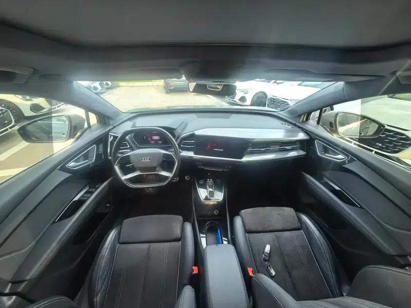 Audi Q4 e-tron 2023 50 e-tron quattro Expansion Edition — миниатюра 8