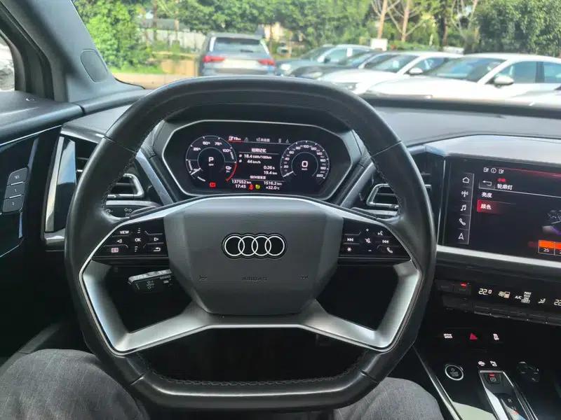 Audi Q4 e-tron 2023 50 e-tron quattro Expansion Edition — миниатюра 10