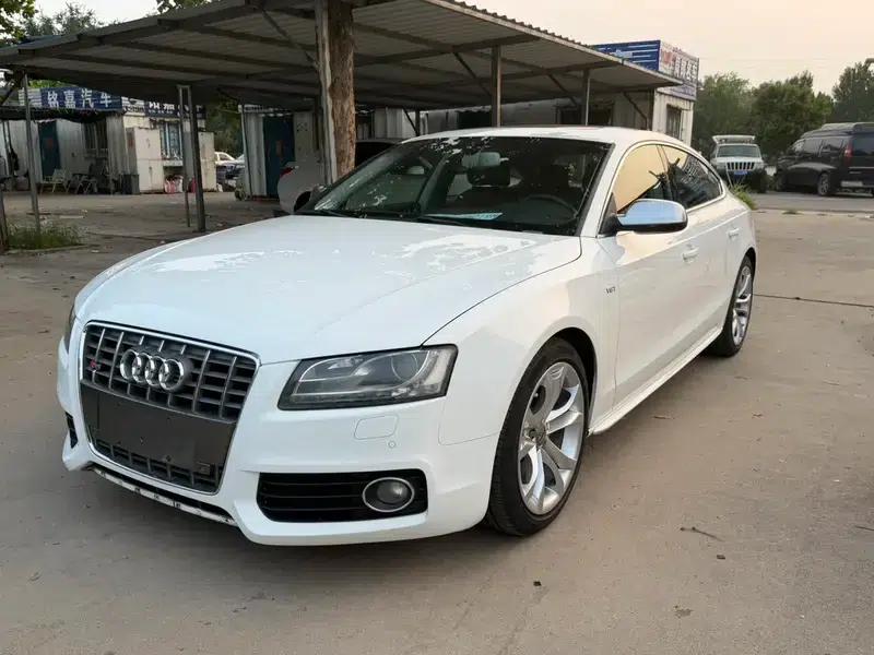 2010 Audi S5 3.0T Sportback — миниатюра 1