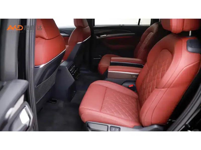 Audi Q6 2024 50TFSI quattro Black Knight Edition Flying Rider Package 6-seater — миниатюра 9
