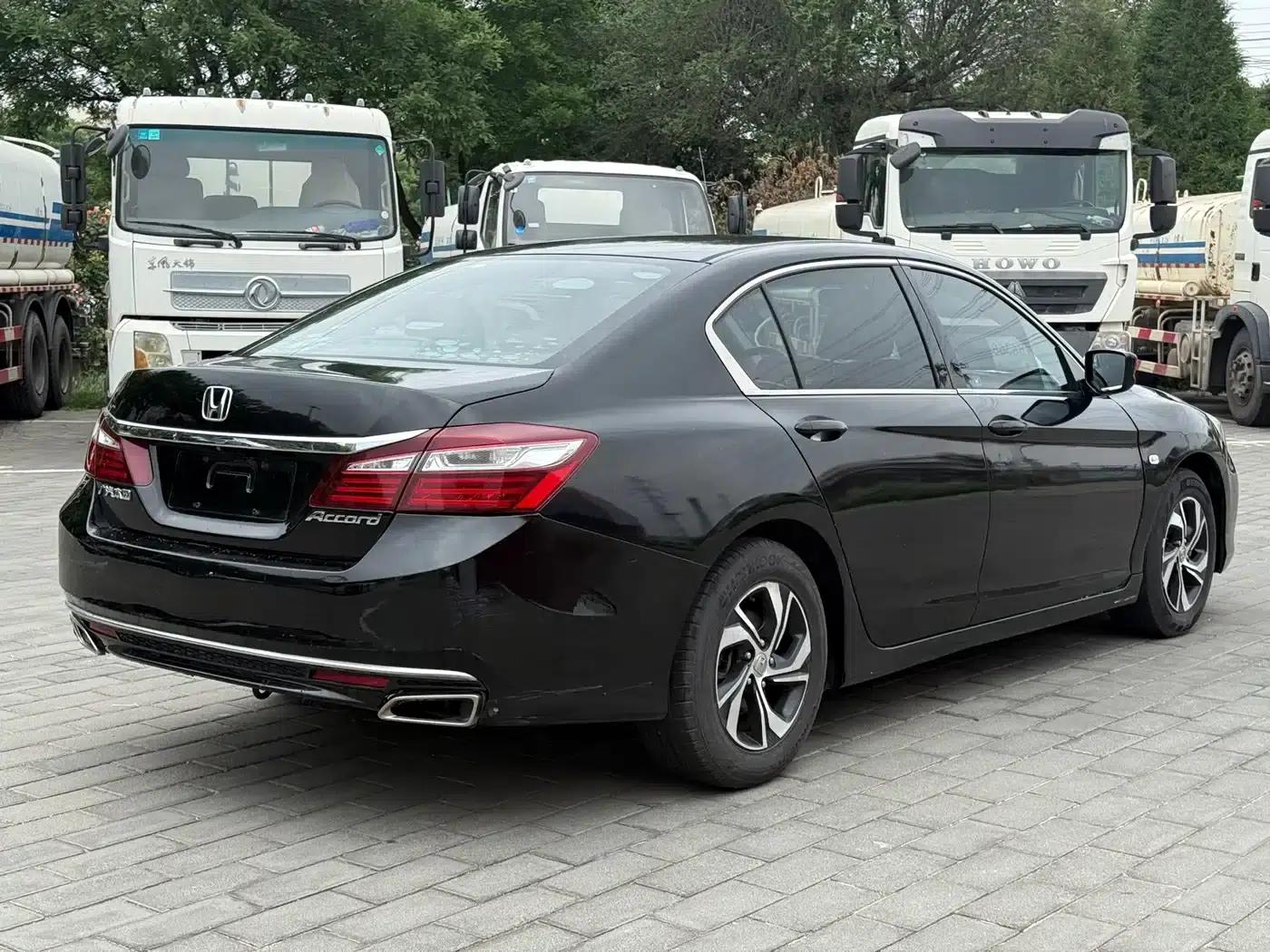 2016 Honda Accord 2.0L Comfort Edition — миниатюра 4