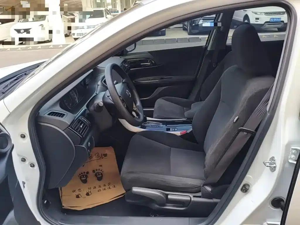 2016 Honda Accord 2.0L Comfort Edition — миниатюра 15