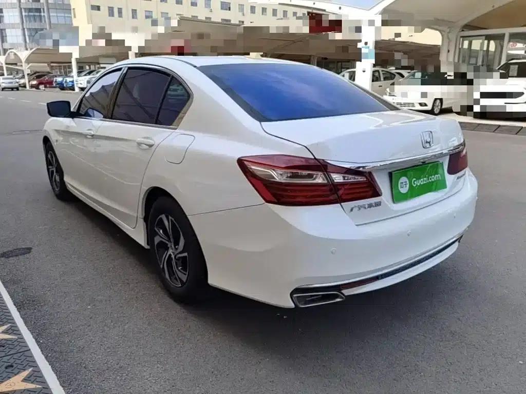 2016 Honda Accord 2.0L Comfort Edition — миниатюра 5