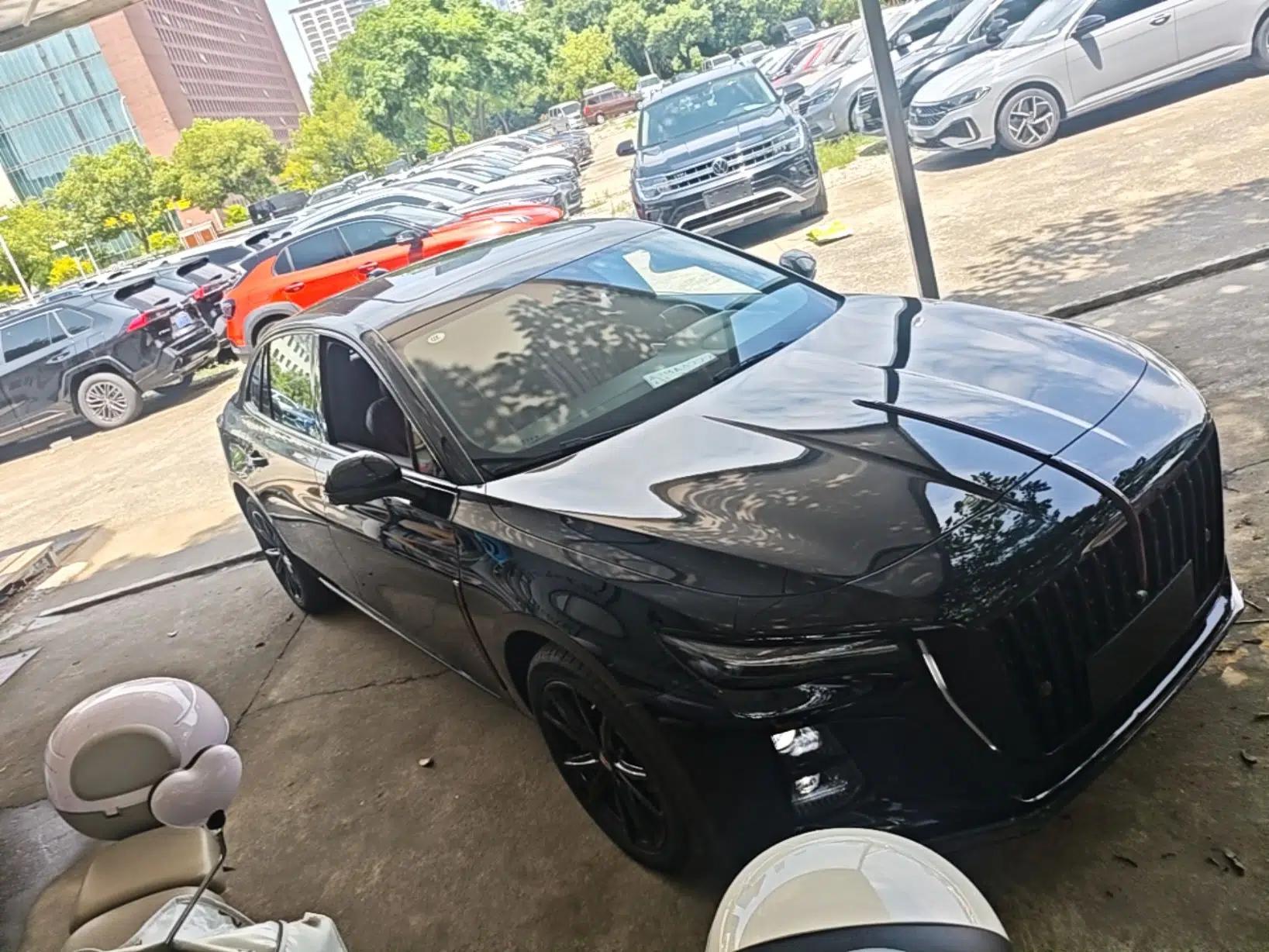 Hongqi H5 2025 2.0T Automatic Xuan Ying Edition — миниатюра 3