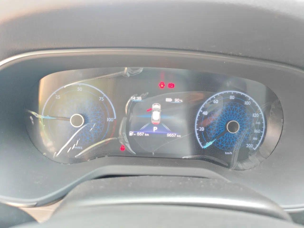 Hongqi E-QM5 2023 620km PLUS — миниатюра 11