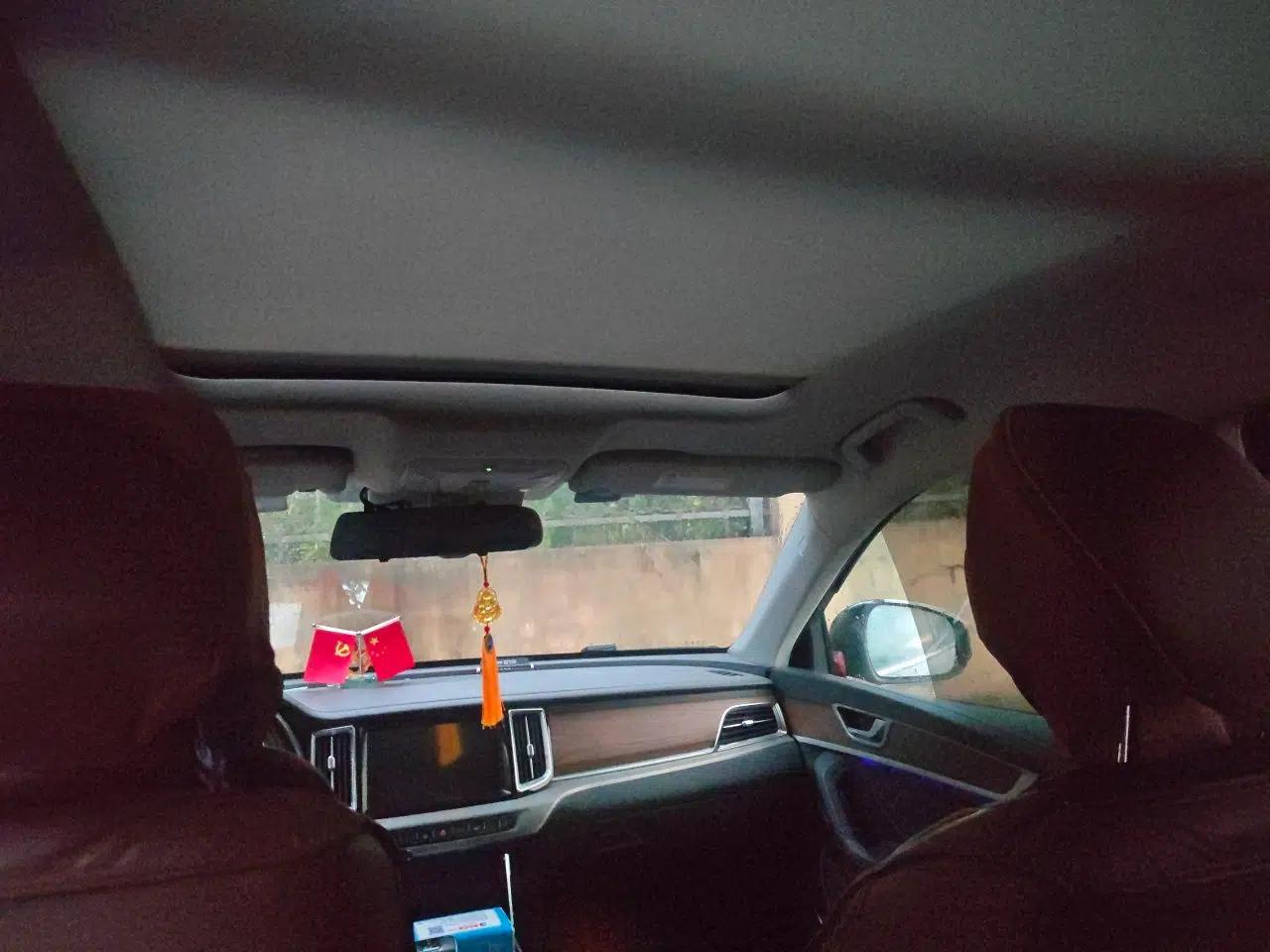 Hongqi HS7 2022 2.0T DCT Two-Wheel Drive Smart Connect Flagship Edition Five Seats — миниатюра 18