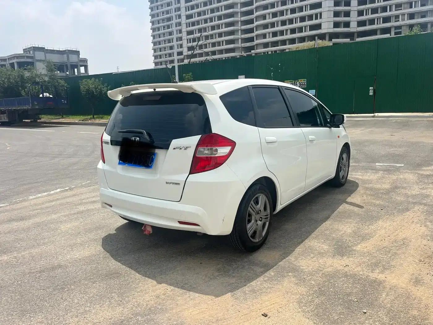 Honda Fit 2011 1.3L Manual Comfort Edition — миниатюра 4